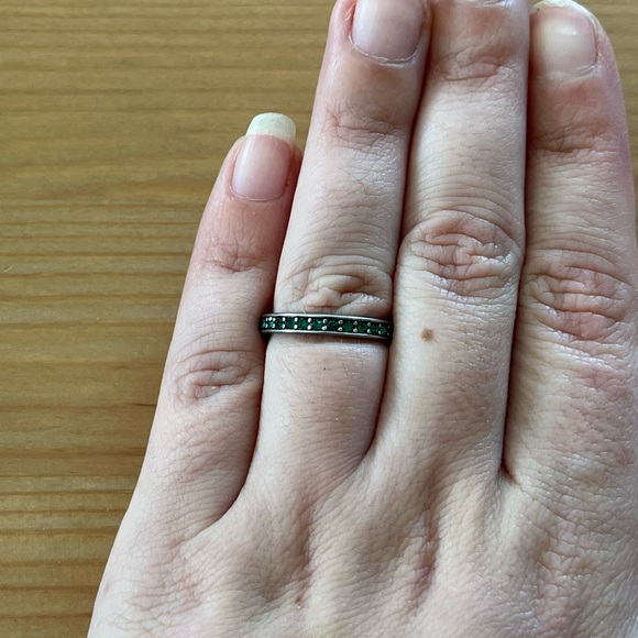 🚫SOLD🚫NEW Chloe + Isabel Emerald Pavé Birthstone Stacking Ring - Picture 3 of 5